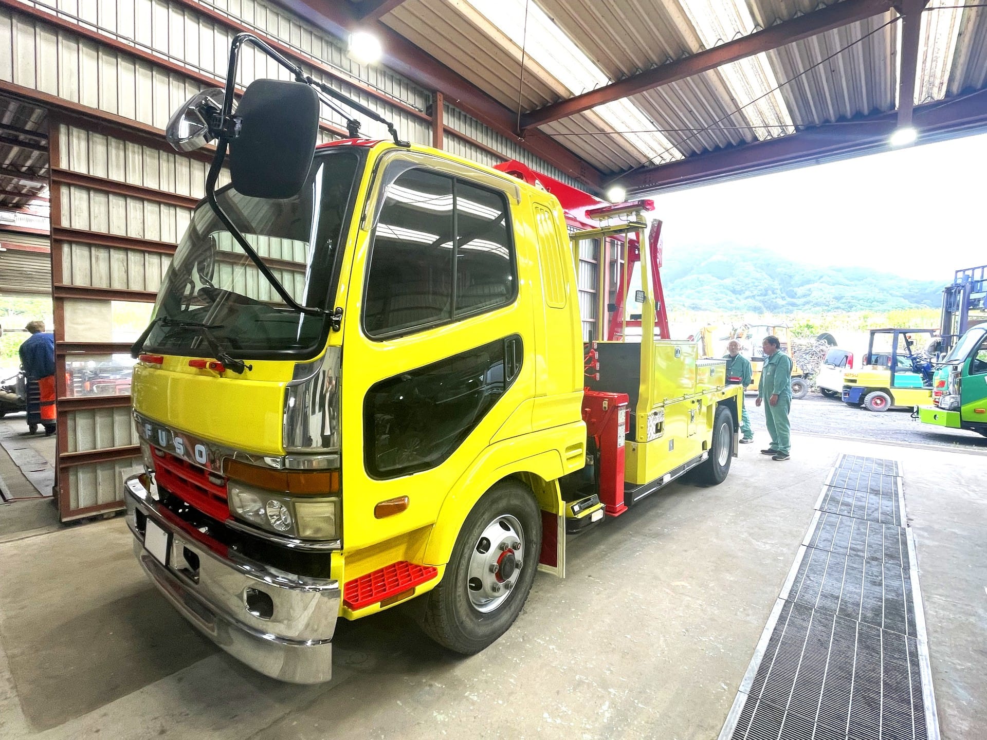 ボディショップ塙 レッカー車 02